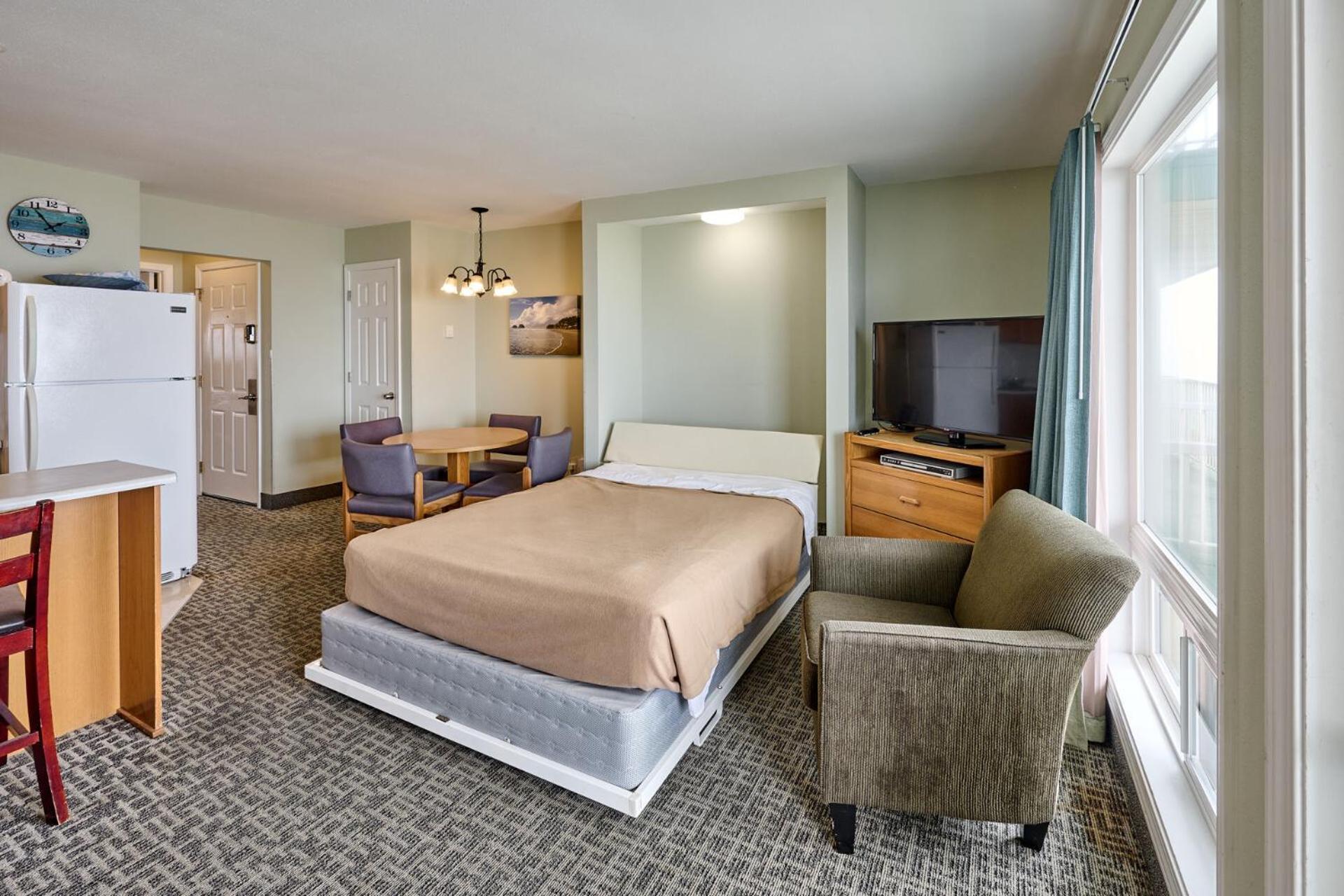 D Sands Rentals Lincoln City Room photo